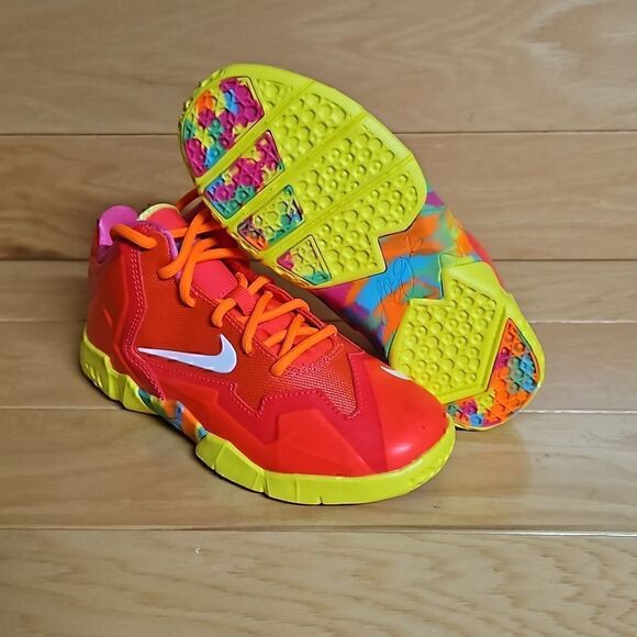 Lebron XI Size 11.5 Fruity Pebbles Kids Youth Basketball Shoe 621713-600 - Picture 3 of 11